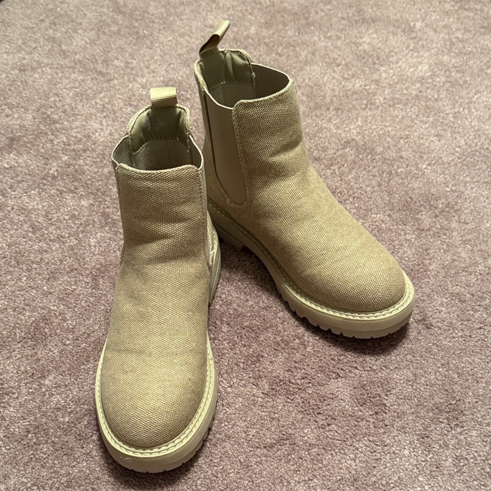 Dunes Tan Chelsea Boots
